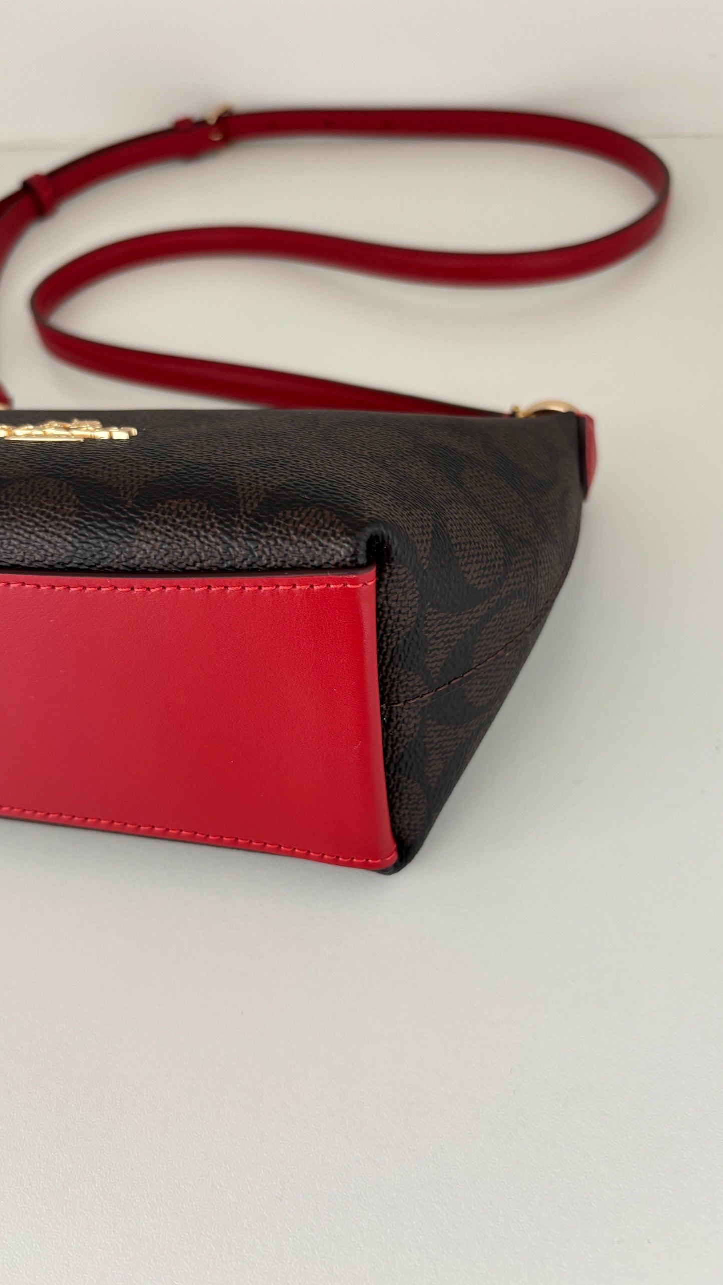 Crossbody Coach