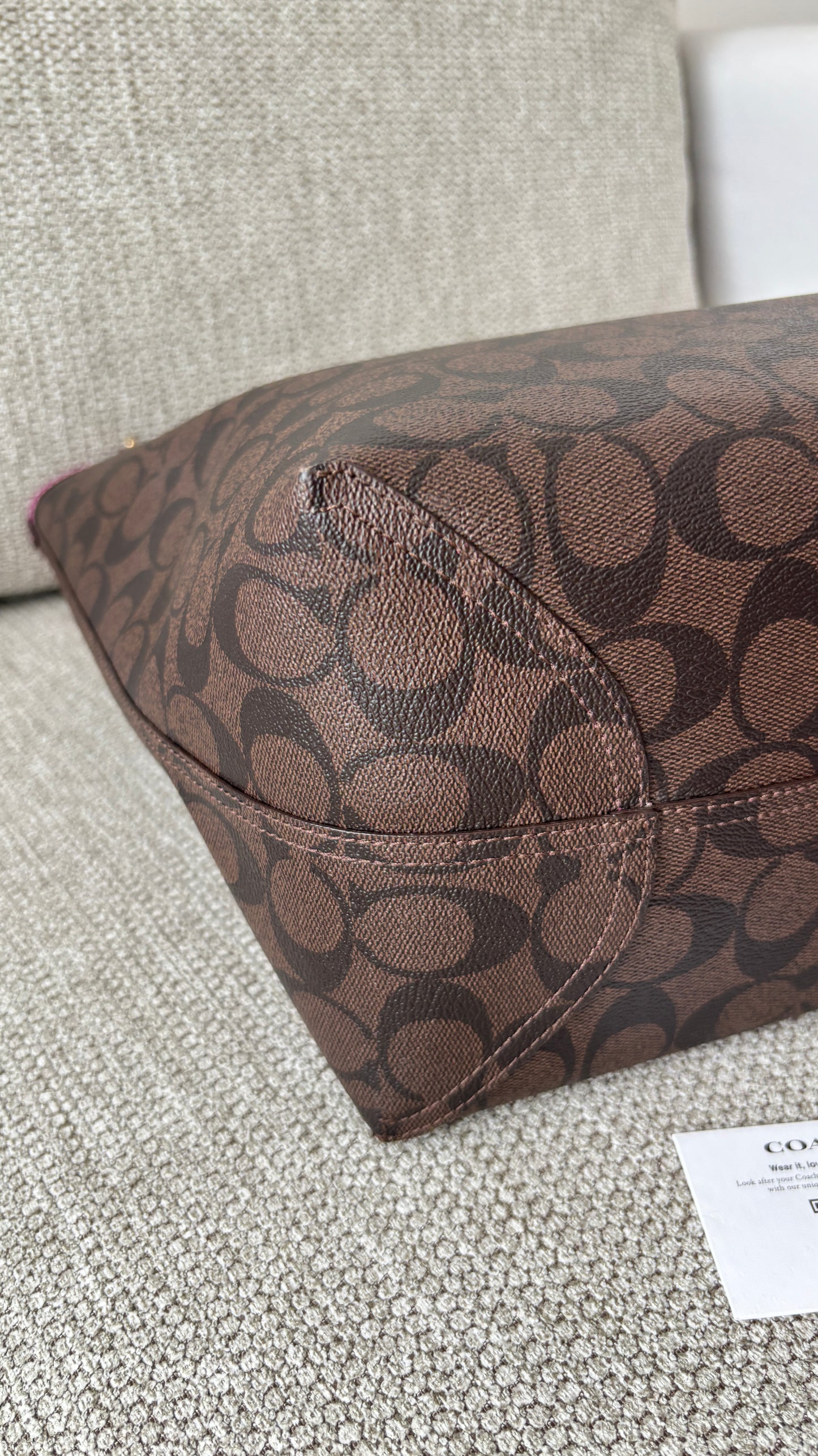 Tote Coach