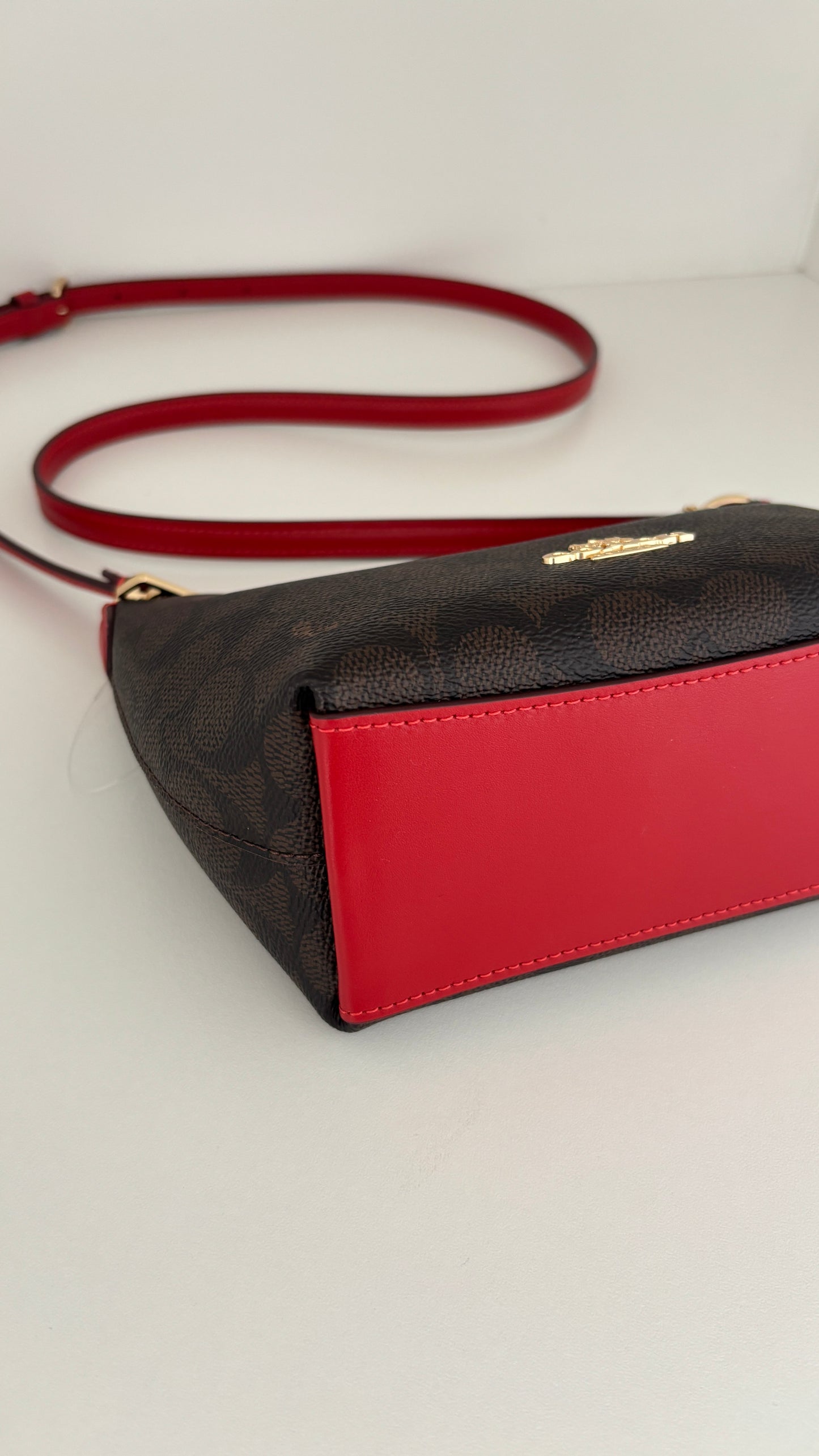 Crossbody Coach