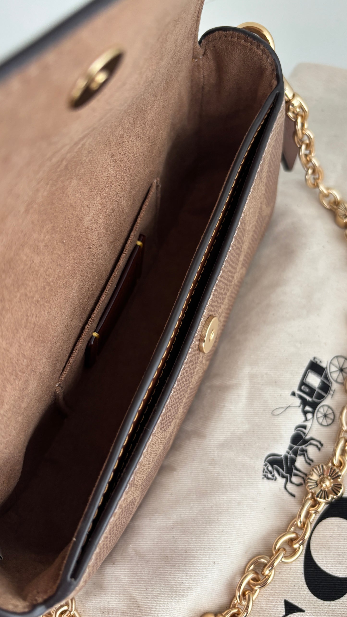 Cartera/Croasbody Coach