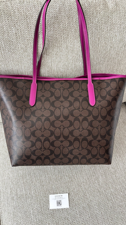 Tote Coach