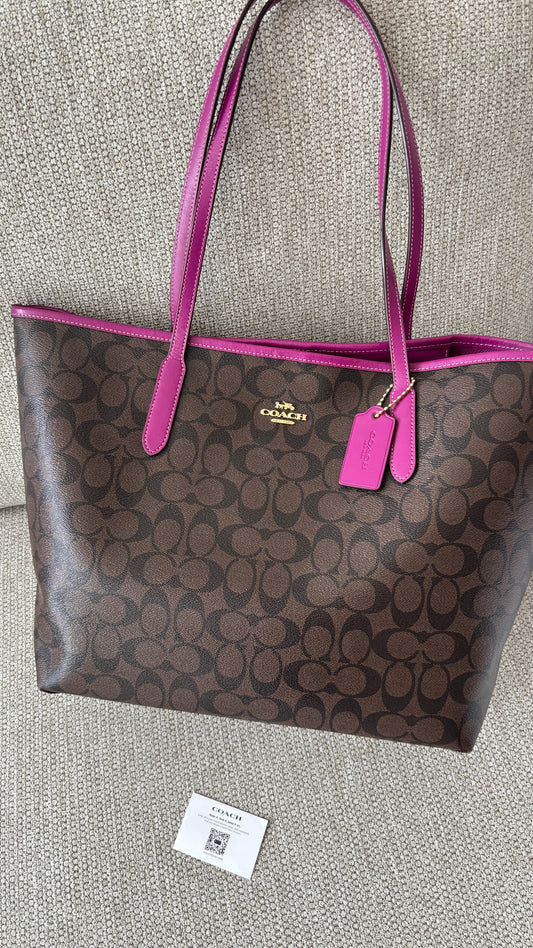 Tote Coach